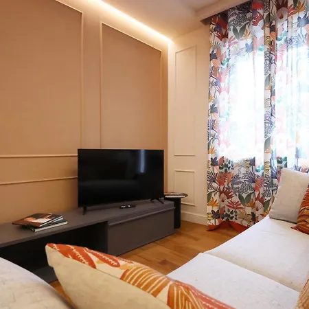 Апартаменты All'angolo Deluxe Альба