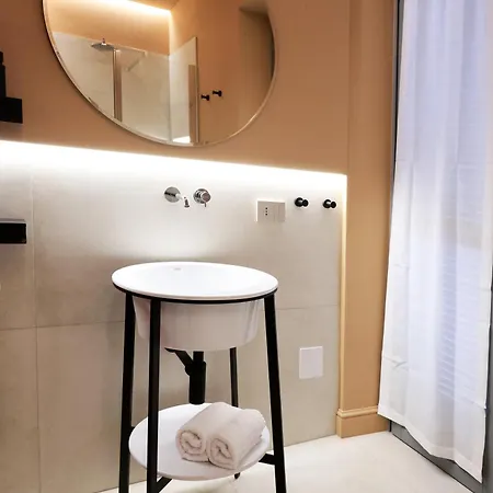 All'angolo Deluxe Daire Alba (Piedmont)