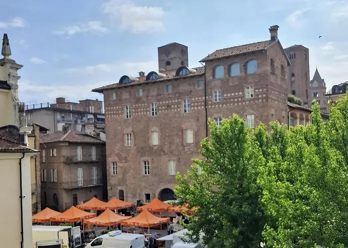 All'angolo Deluxe Apartment Alba (Piedmont)